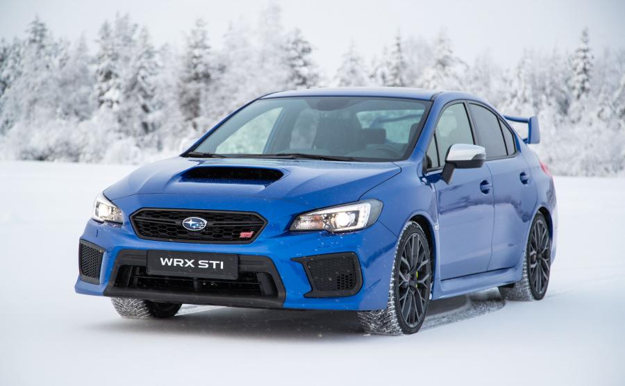  Subaru WRX STI 2017 года  (WW) (фото 30 из 40)
